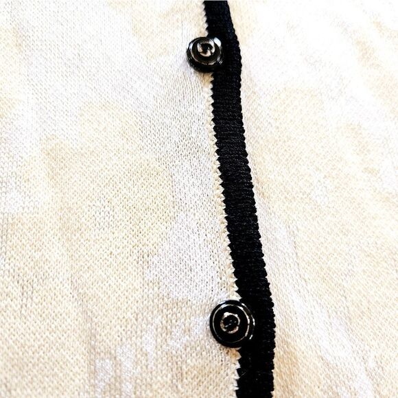 St. John Collection Short Sleeve Button Up Floral Cream Santana Knit Blouse 12 - Picture 4 of 9